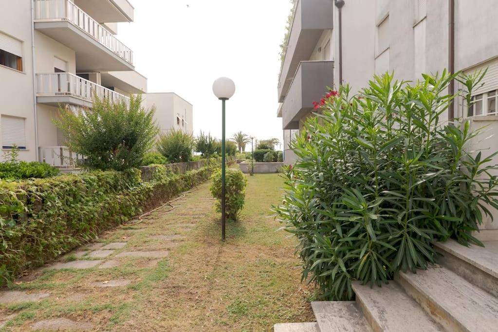 Appartamento Incantevole Fronte Mare Villa Rosa Di Martinsicuro Dış mekan fotoğraf